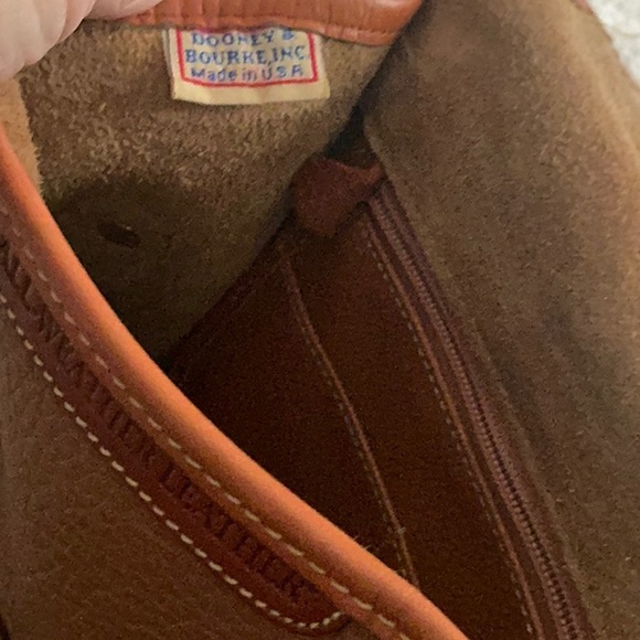 Dooney & Bourke all weather leather shoulder/cross body handbag - Picture 5 of 5